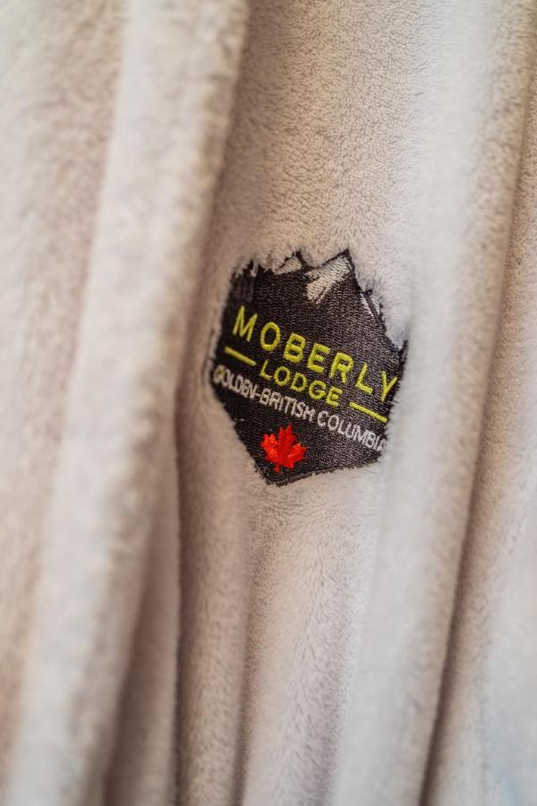 Moberly Lodge Golden Exteriör bild
